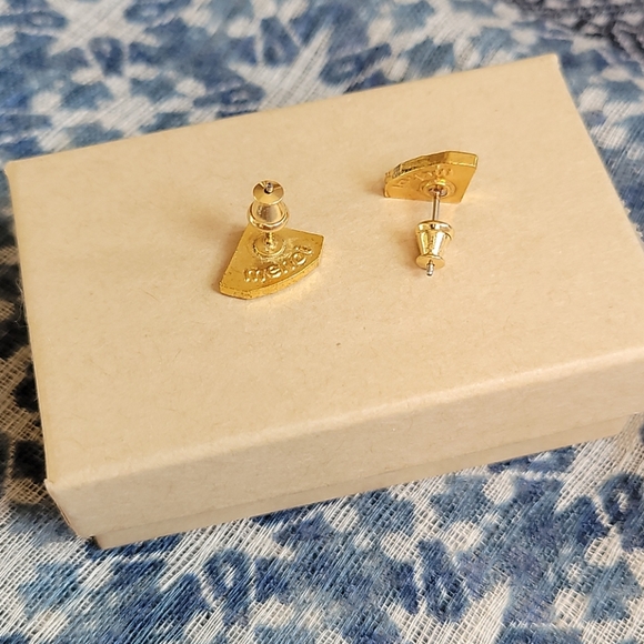 "diamond" ear studs - Picture 4 of 6